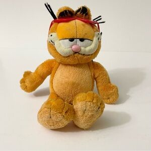 2005 TY Beanie Baby Happy Valentines Day Garfield Plush Cat